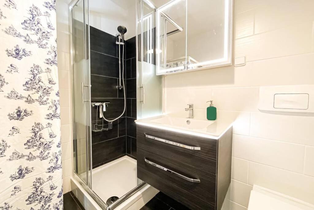Apartment Am Auensee Mit Grosser Terrasse & Privat-Parkplatz Leipzig Eksteriør bilde