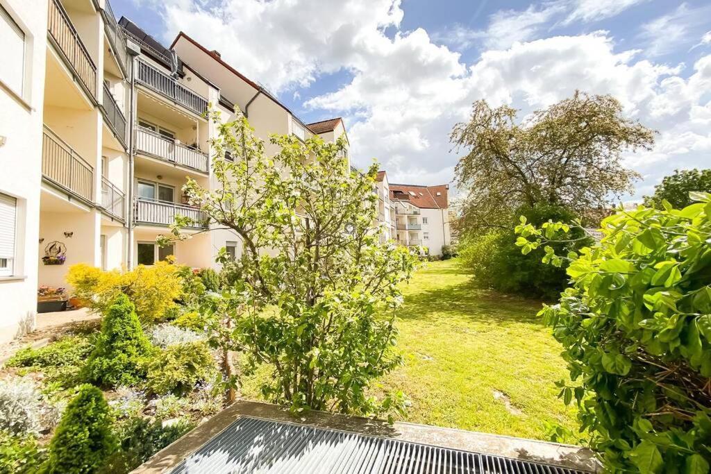 Apartment Am Auensee Mit Grosser Terrasse & Privat-Parkplatz Leipzig Eksteriør bilde